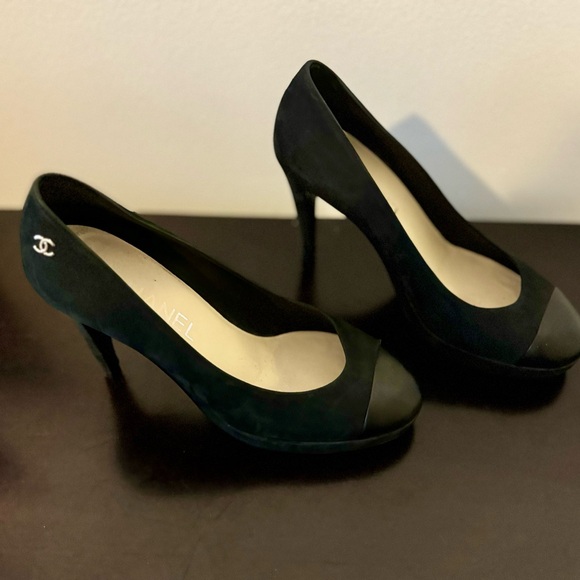 Chanel Shoes - Picture 7 of 14